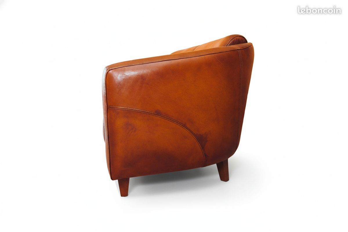 Canapé club cuir miel 2 places 155 cm – Hervey